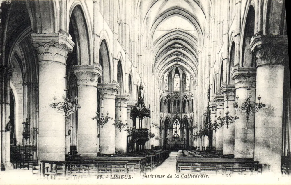 Lisieux — Interior da Catedral — G. Arraud, editor, Nanciès - Frente