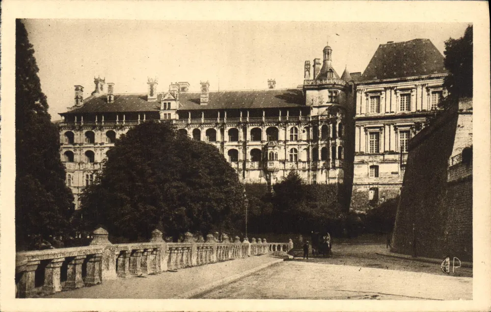 Blois — O Castelo — E. DUPRÉ, rue Colbert, Tours - Frente