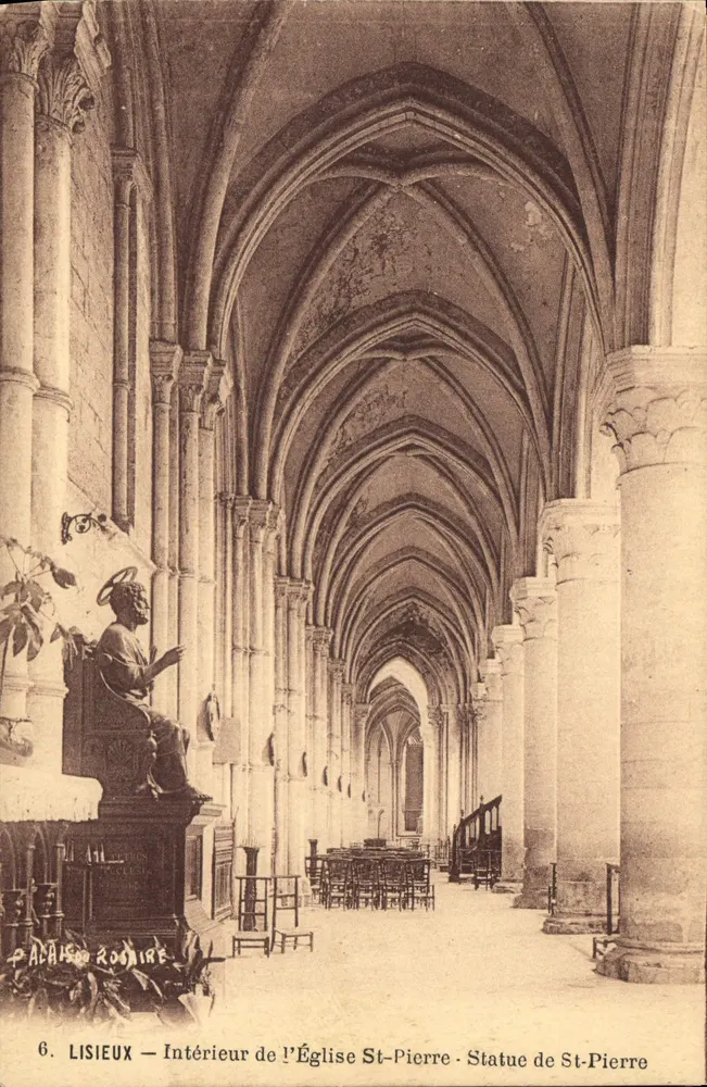 Lisieux — Innenansicht der Kirche St-Pierre. Statue des St-Pierre — Palais du Rosaire, n°6 - Vorderseite