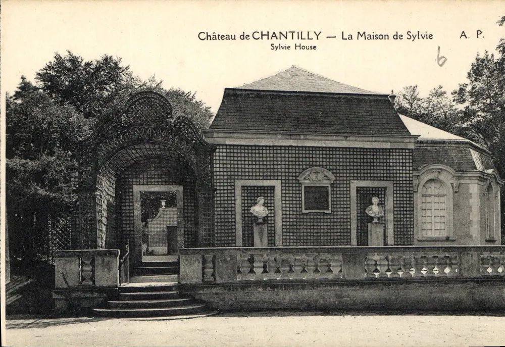 Castelo de CHANTILLY — A Casa de Sylvie — A. P. - Frente