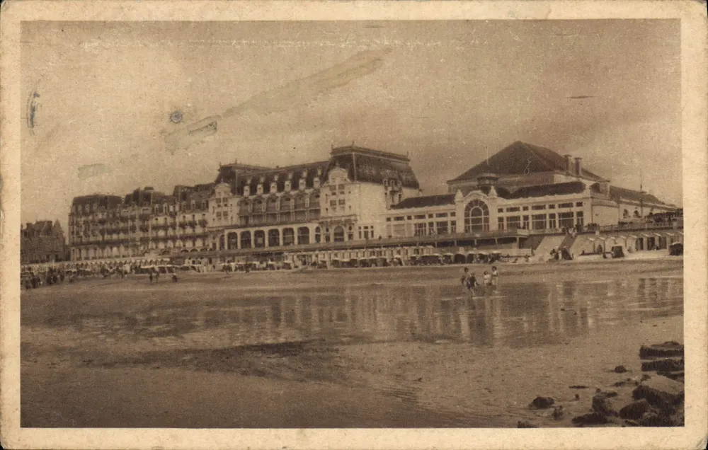 Cabourg (Calvados) — Das Grand Hotel — Verlag: Artist. et Publicité, Paris - Vorderseite