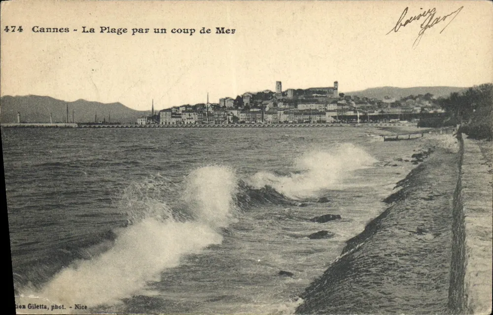 Cannes - A Praia sob um golpe de mar — série 474 — edição Giletta, fot. Nice - Frente