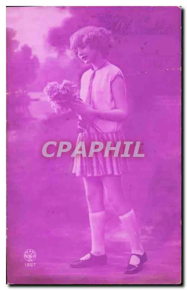 Girl holding a bouquet — NOKER 1267 — NOKER - Frente