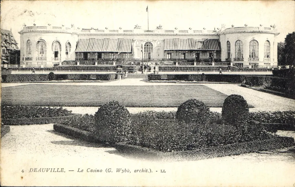 Deauville — Het Casino (G. Wybô, architect) — LL - Voorkant