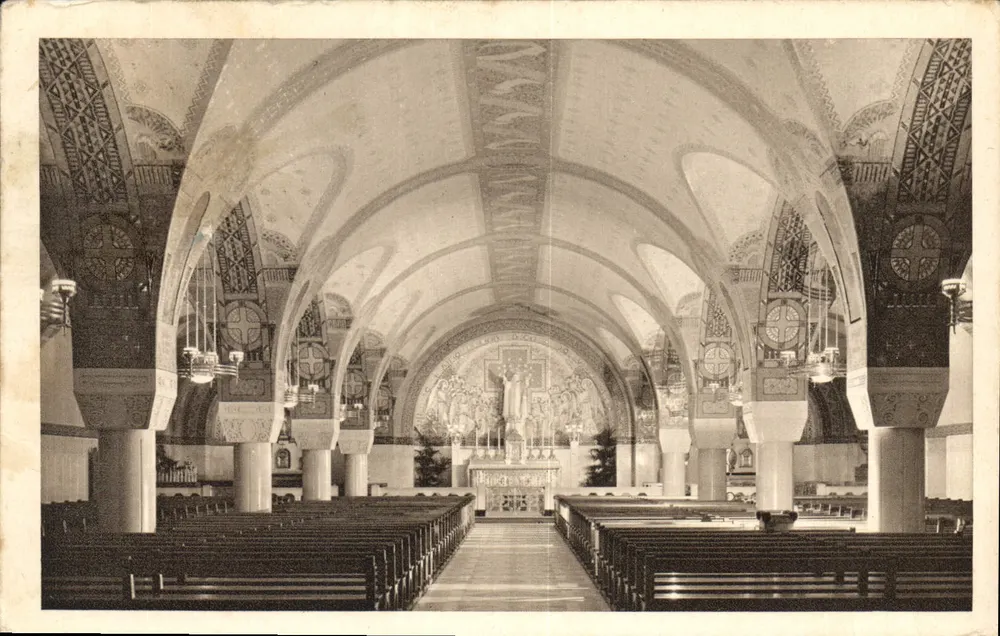 A Basílica de Lisieux — Vista Geral — Depósito Drager-Paris - Frente