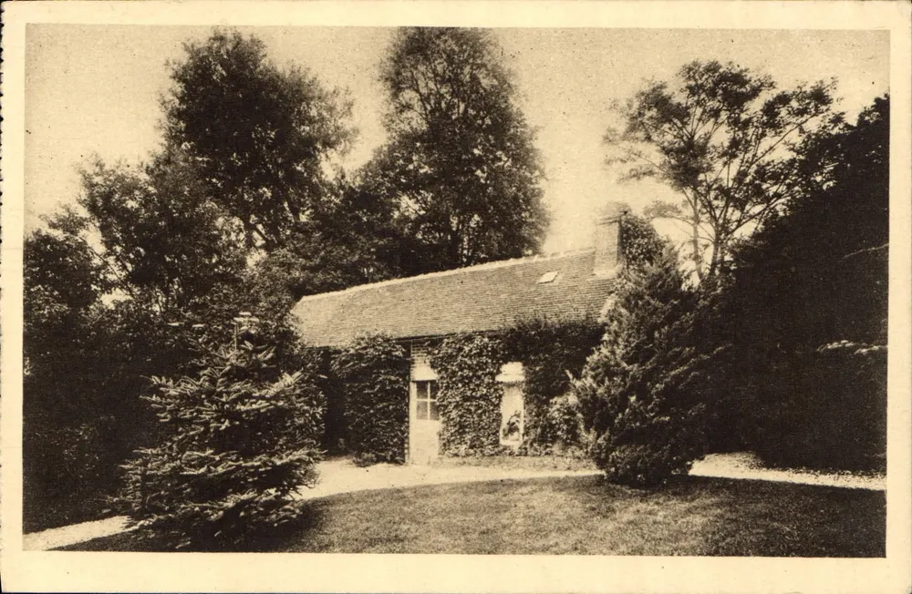 Les Buissonnets — Jardim de Thérèse diante da lavanderia — editor não visível - Frente