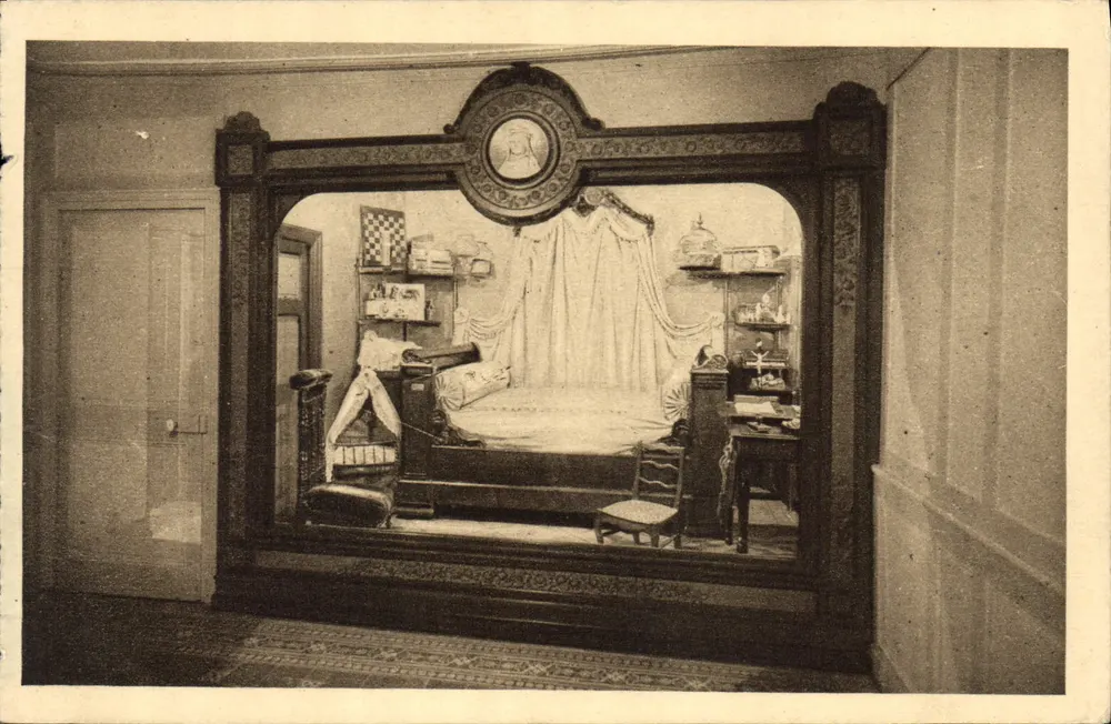 Quarto de dormir — Vitrine dos Lembranças — Les Buissonnets - Frente