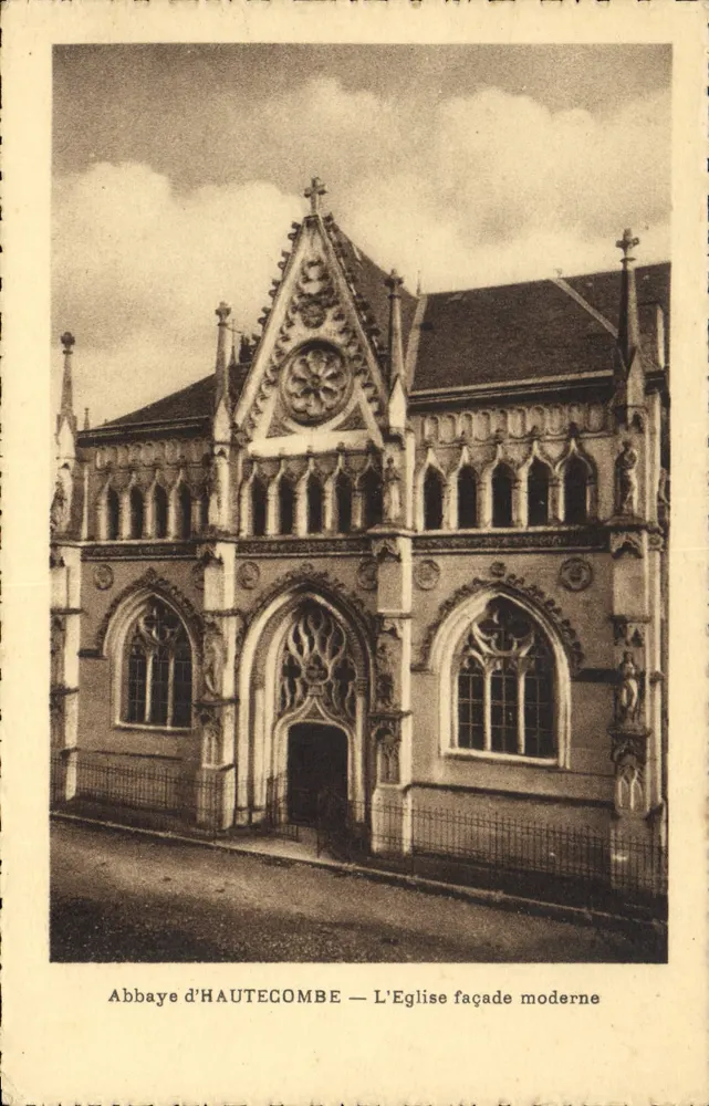 Abadia d'HAUTECOMBE — A Facha moderna da Igreja - Frente