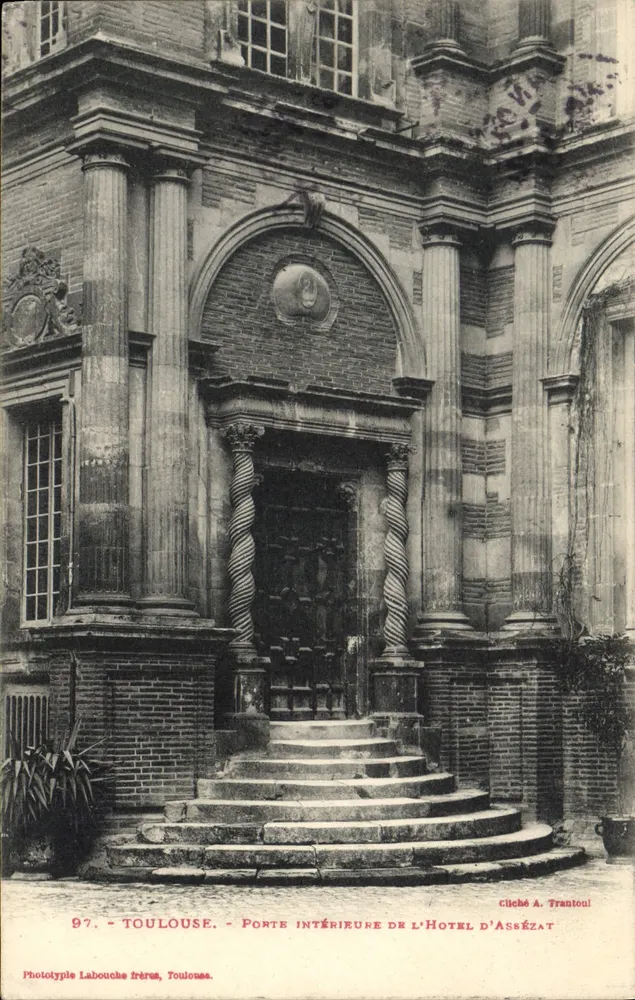 Toulouse - Innere Tür des Hôtel d'Assézat — Phototypie Labouche frères, Toulouse, Nr. 97 - Vorderseite