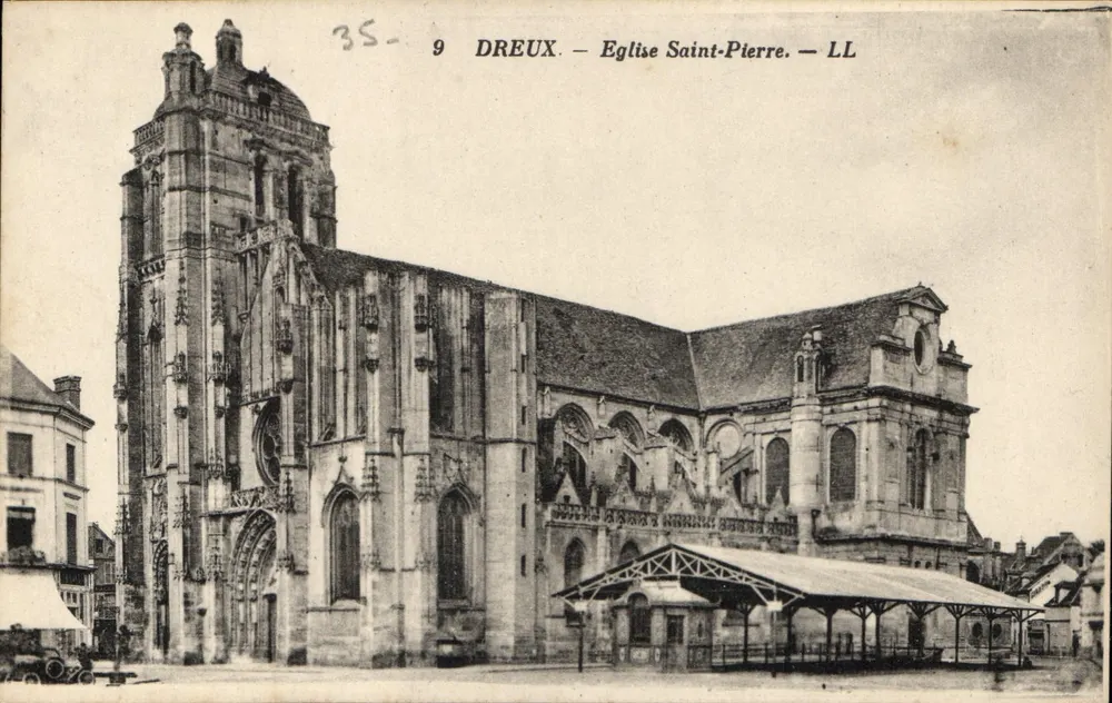Dreux — Igreja de São Pedro — LL - Frente