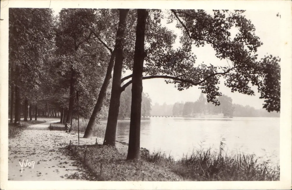 Vista do lago em um parque — editor V. Non, n° 107 - Frente