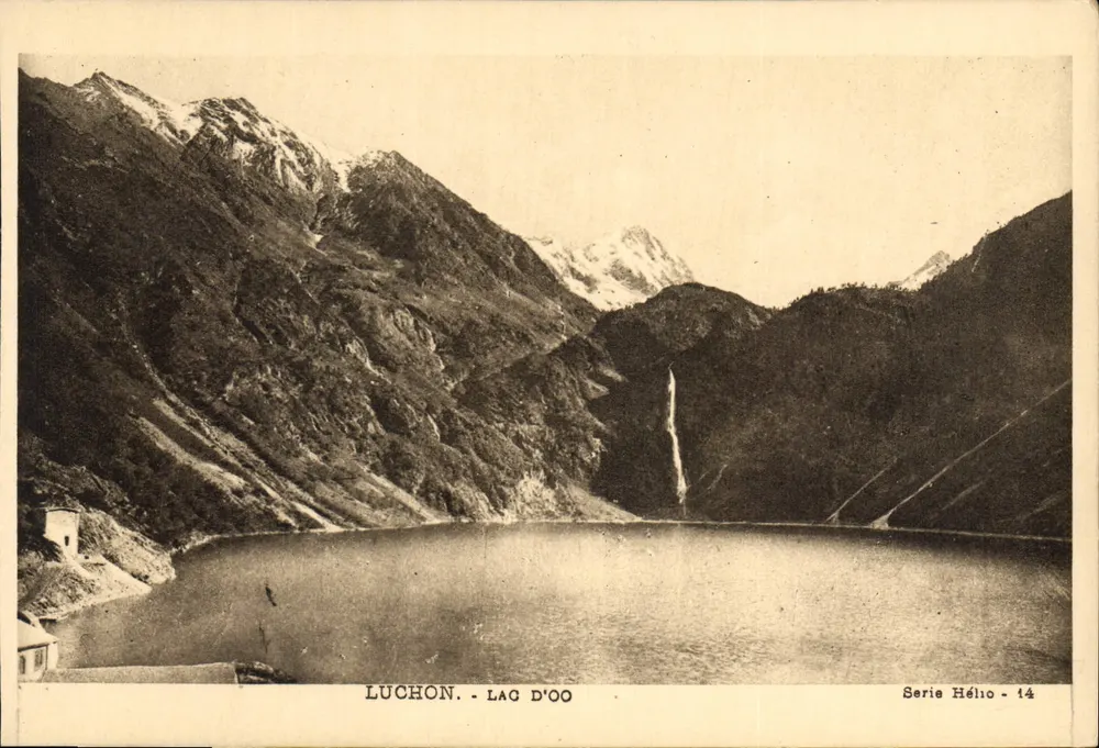 Luchon - Lac d'Oo — vue du lac entouré de montagnes enneigées, éditeur 'Serie Hélio - 14' - Frente