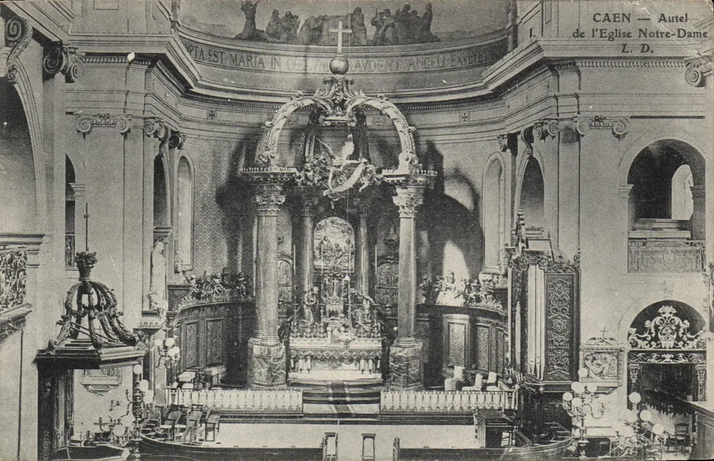 CAEN — Altar da Igreja Nossa Senhora — L. D. - Frente