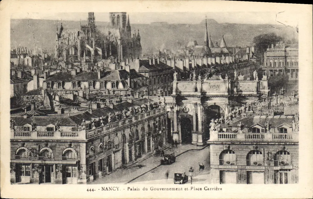 NANCY - Palais du Gouvernement und Place Carrière — unbekannter Verleger, Seriennummer 444 - Vorderseite