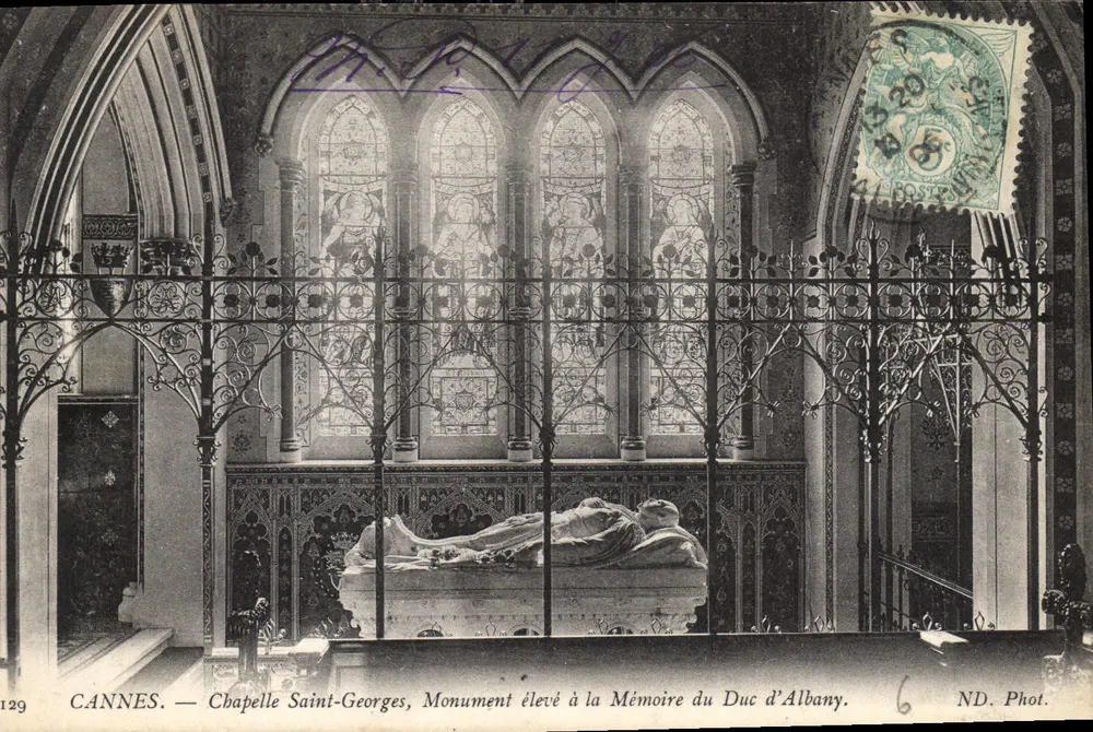 Cannes — Kapelle Saint-Georges, Denkmal zur Erinnerung an den Herzog von Albany — ND. Foto. - Vorderseite