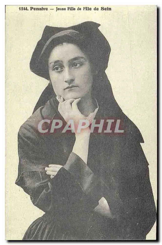 Jovem Menina da Ilha de Sein — Pensativa — Editor: Editions Service S.A., n° 002 - Frente