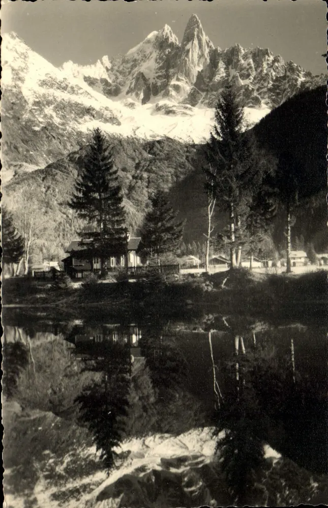 Les Écrins — Visão do lago e do refúgio — Editora: Chamonix - Frente