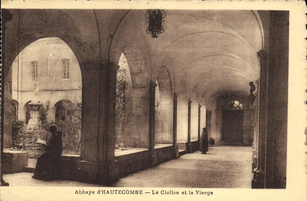 Abadia de HAUTECOMBE — O Claustro e a Virgem - Frente