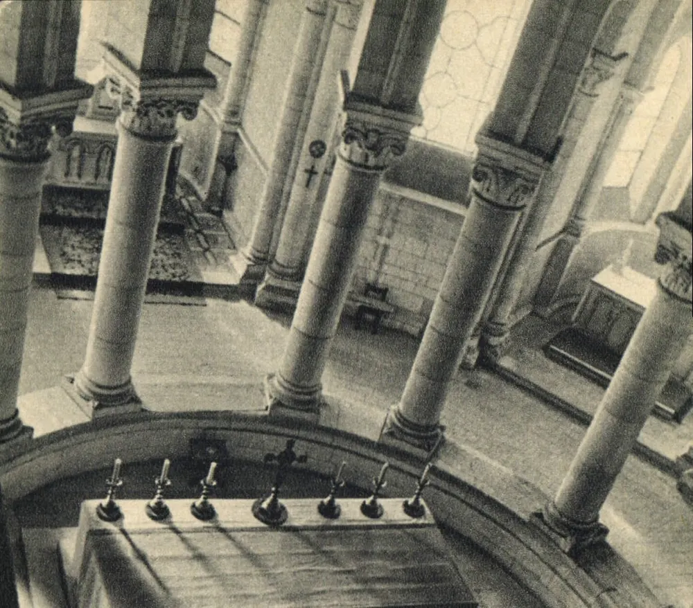 Fontgombault — Die Abteikirche, der Hochaltar aus dem Triforium gesehen — Edition der Abtei Fontgombault, Nr. 36 - Vorderseite