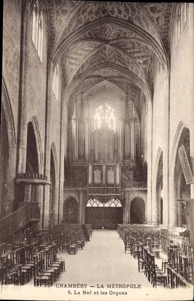 Chambéry — Die Nave und die Orgeln — La Métropole - Vorderseite