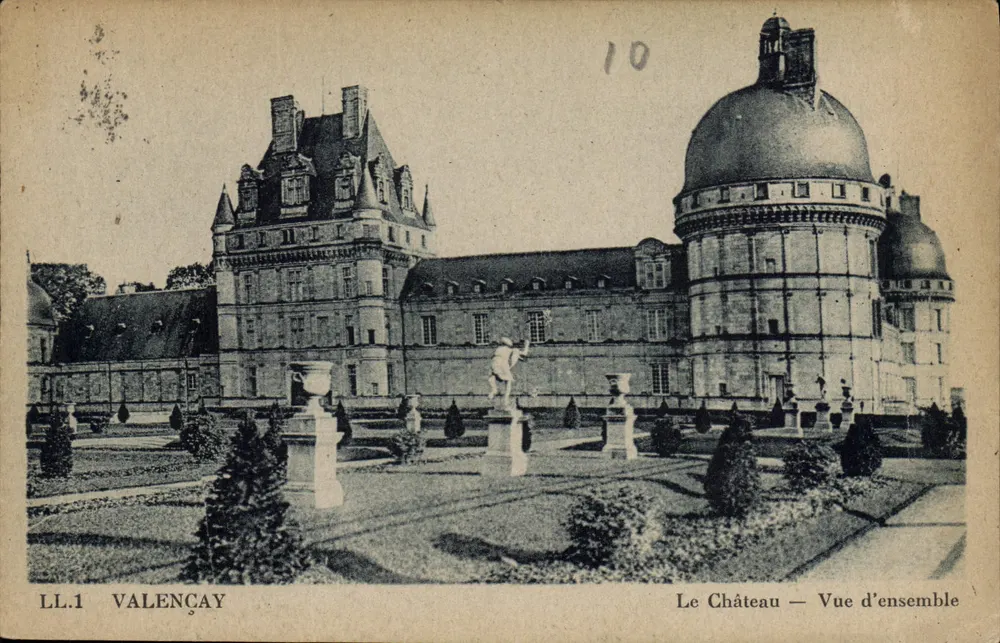 Valençay — O Castelo — Vista geral — LL.1 - Frente