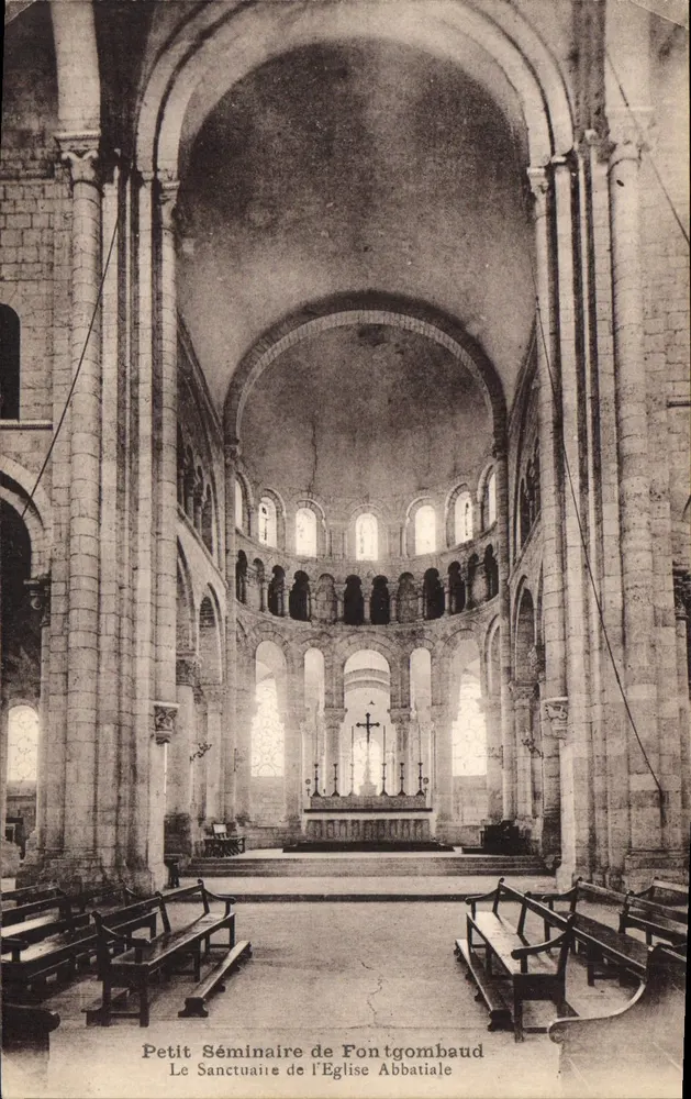 Der Heiligtum der Abteikirche — Petit Séminaire de Fontgombaud — Foto von M. Maquet - Vorderseite