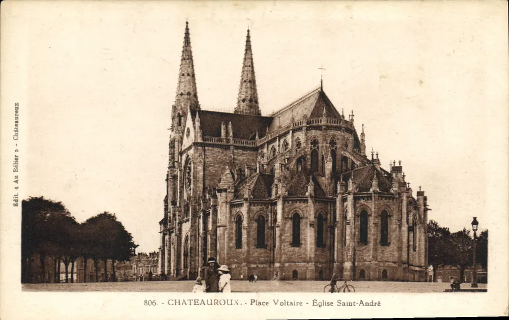 Châteauroux — Igreja de São André na Praça Voltaire — Editor Au Bétier, n° 806 - Frente