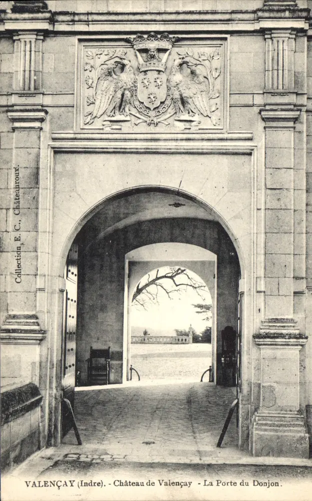 Valençay (Indre) - Schloss Valençay - Die Tür des Donjons - Vorderseite