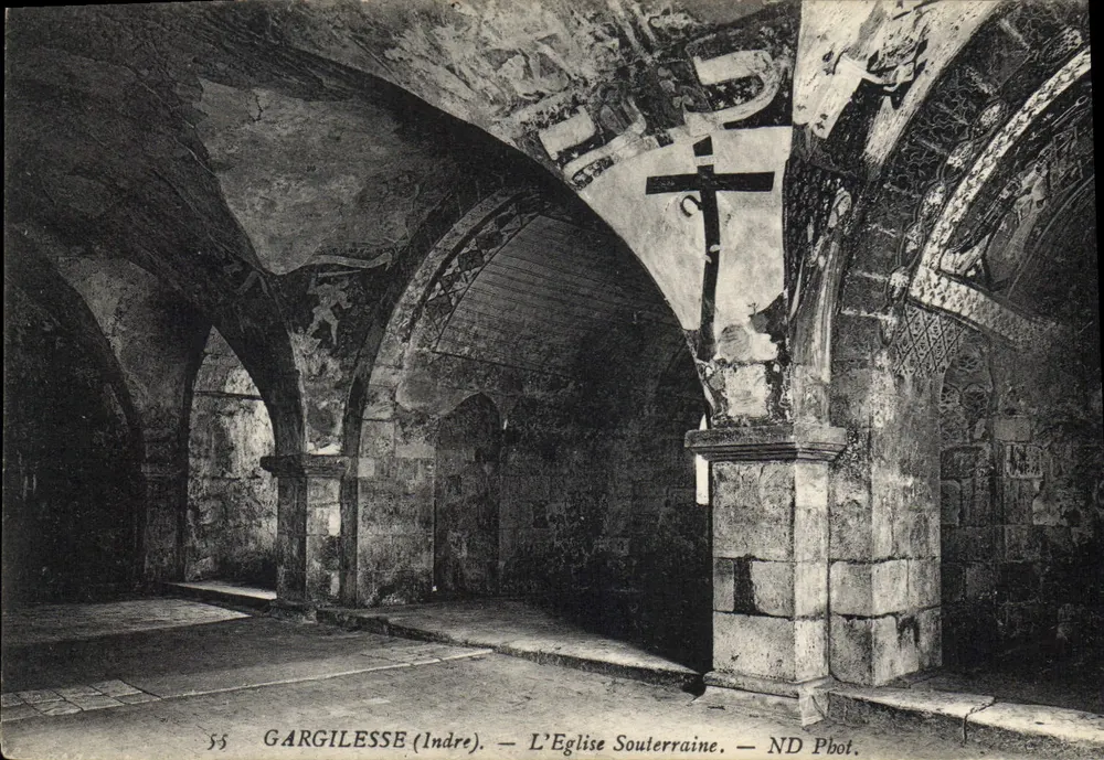 GARGILESSÉ (Indre) — A Igreja Subterrânea — ND Pbot. - Frente
