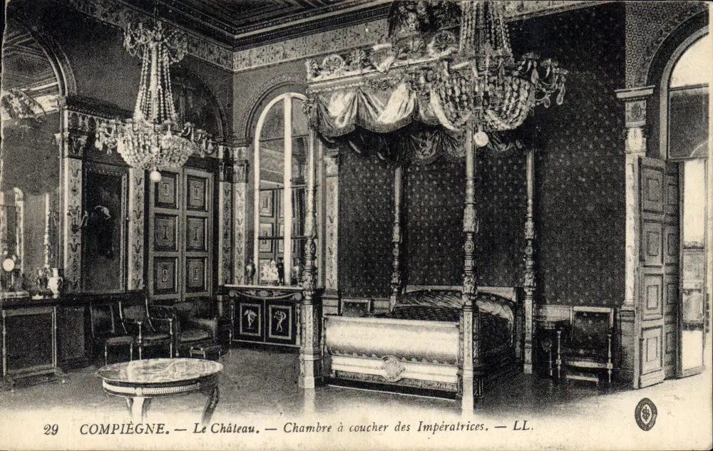 Compiègne — O Castelo — Quarto das Imperatrizas — LL. - Frente