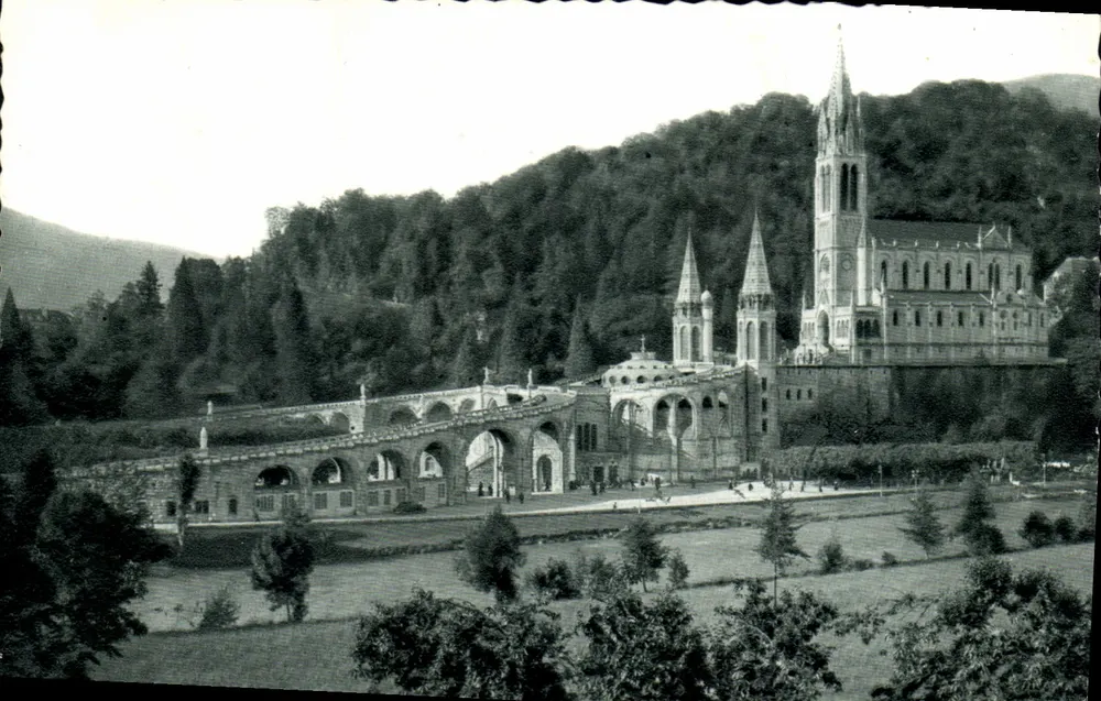 Lourdes — La Basílica y el Camino del Calvario — Edición Quinault, n°20 - Anverso