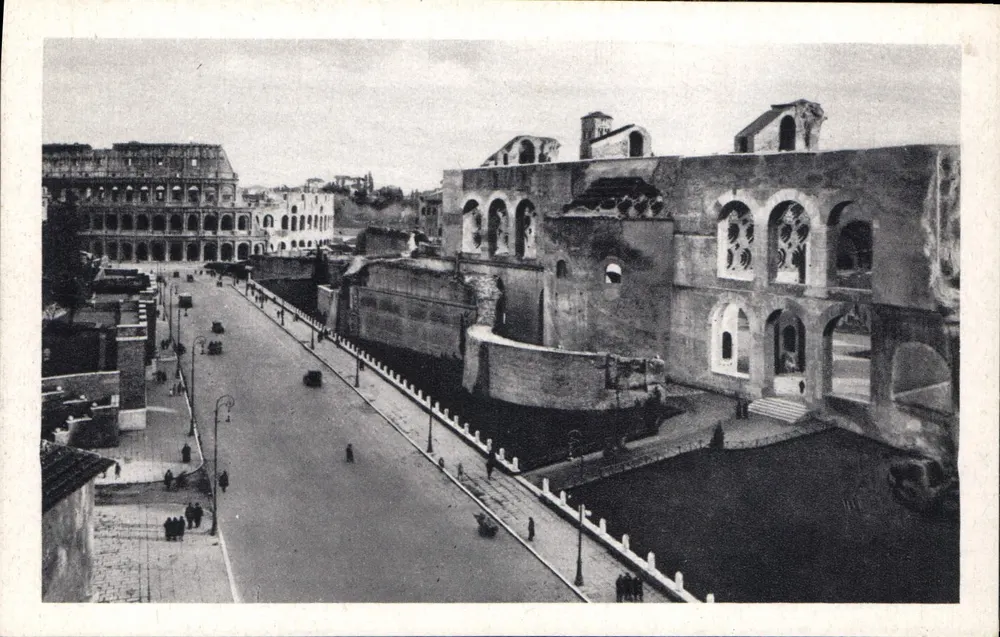 Rome — Blick auf das Kolosseum und Ruinen der alten Via dell'Impero — Verleger nicht sichtbar - Vorderseite