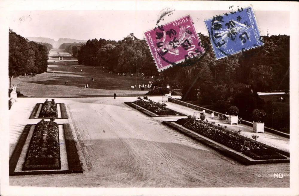 Vista dos Beaux Monts — Palácio de Compiègne — editor Léry et Neurdein, Paris - Frente