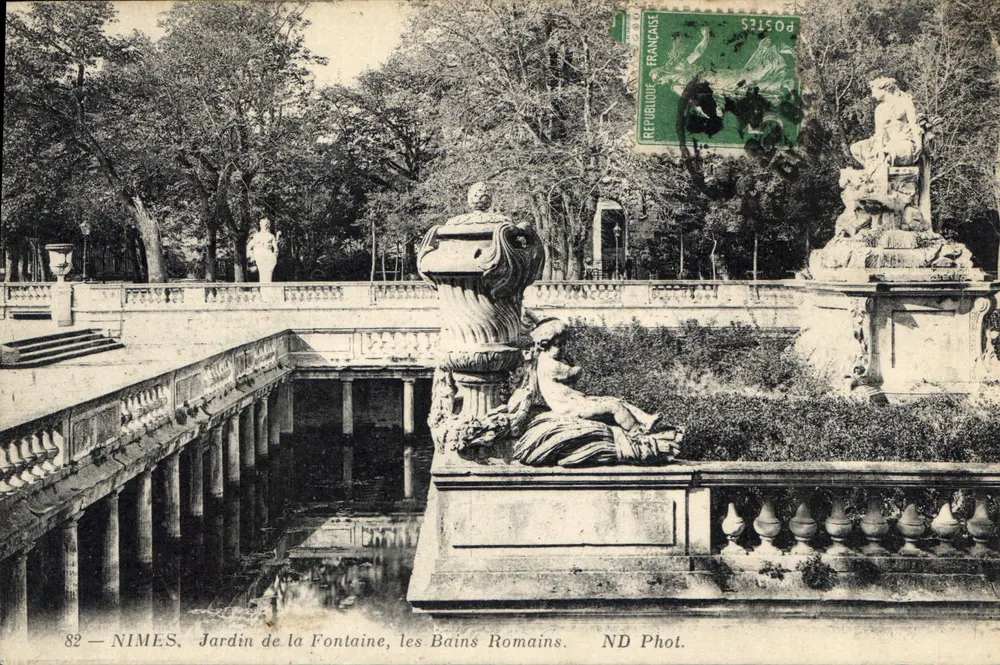 Nîmes — Jardin de la Fontaine, les Bains Romains — ND Phot. - Vorderseite