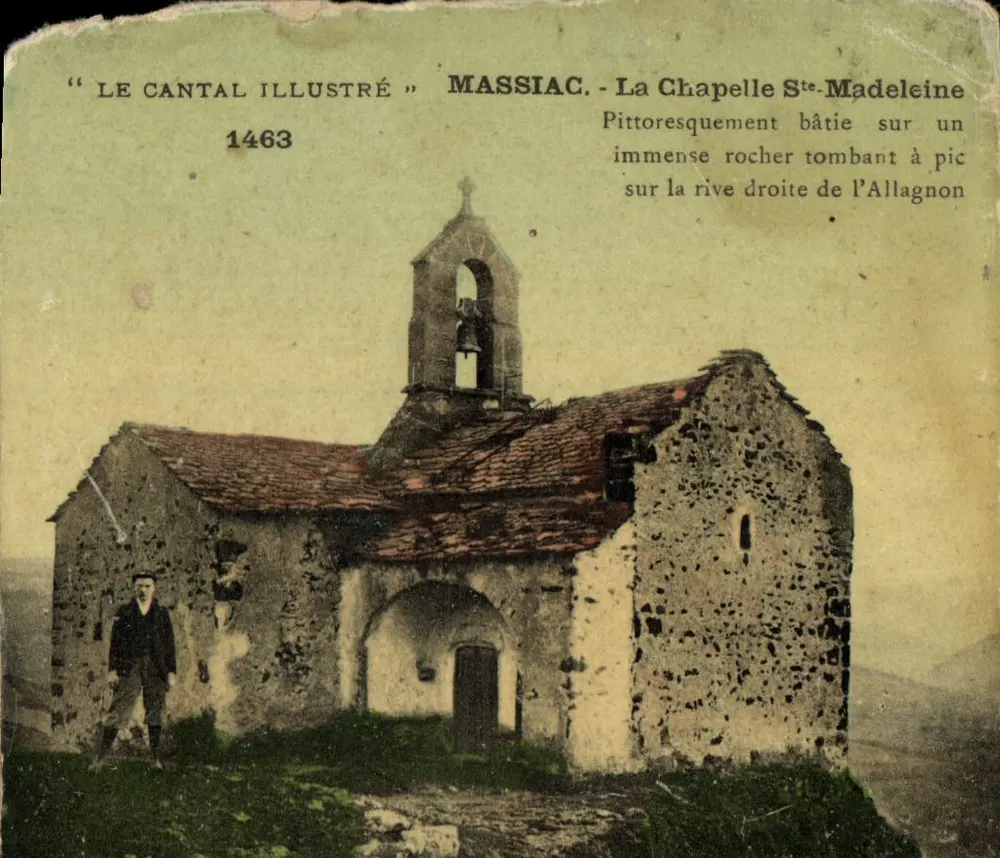 Massiac - Kirche Sainte-Madeleine — pittoresk auf einem steilen Felsen am rechten Ufer des Allagnon errichtet — Verlag 'Le Cantal Illustré', Nr. 1463 - Vorderseite