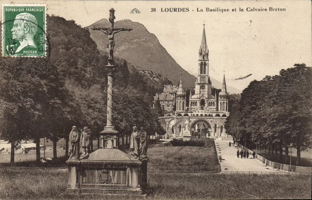 Lourdes - Die Basilika und der Bretonische Calvary — Verleger Pasteur, Nr. 38 - Vorderseite