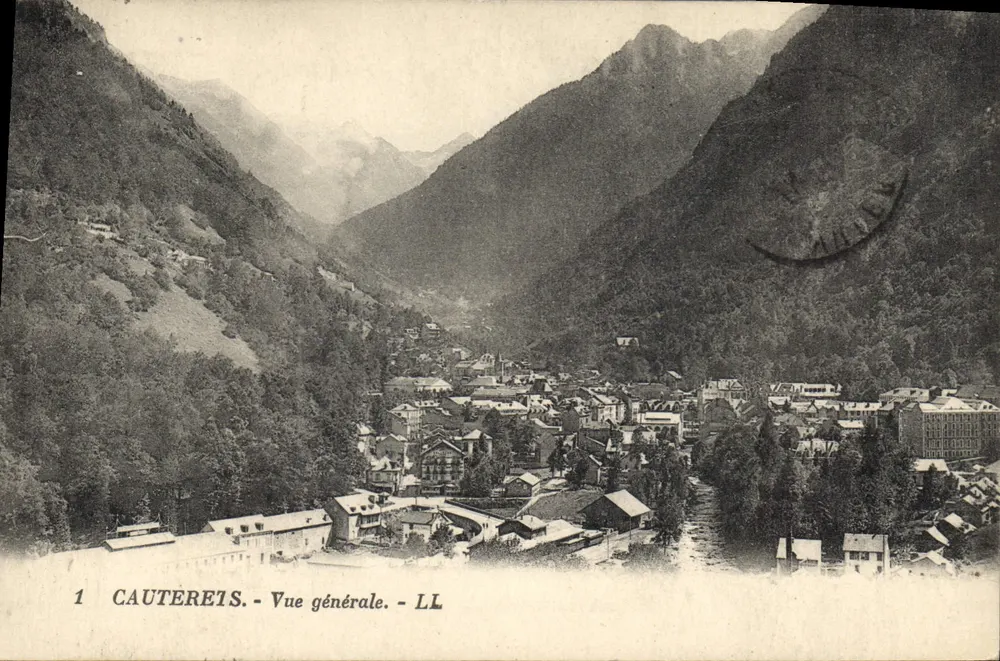Cauterets - Vista geral - LL - Frente