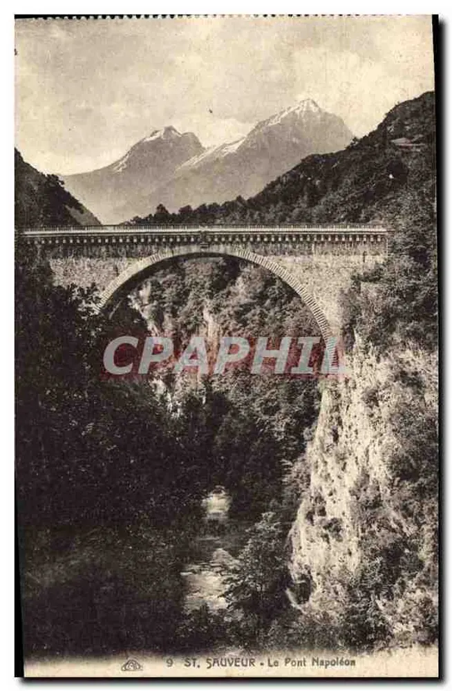 São Salvador - O Ponte Napoléon — vista do ponte de pedra sobre um canyon, montanhas no fundo - Frente