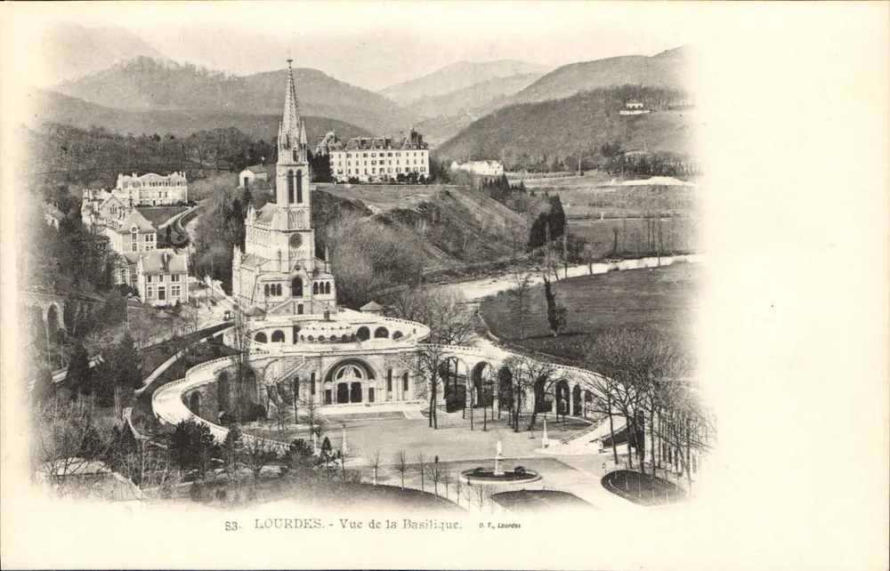 Lourdes - Vista da Basílica — D. T., Lourdes, n° 53 - Frente