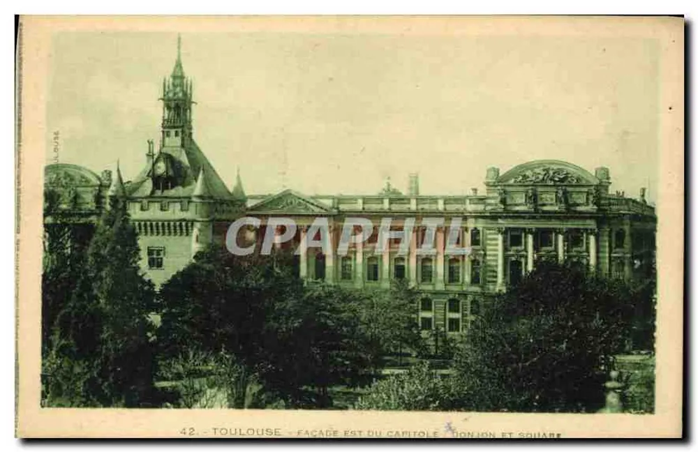 Toulouse - Fachada leste do Capitólio, torre e praça — editor L. Louvre, n° 42 - Frente