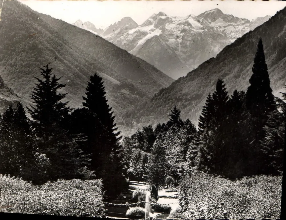 Luchon - Der Park und der Hafen von Venasque gesehen vom Casino — Réal-Photo, n°23 - Vorderseite