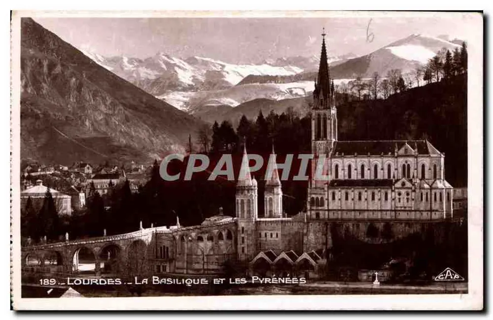 Lourdes - A Basílica e os Pirineus — C.A.P. Strasbourg - Frente