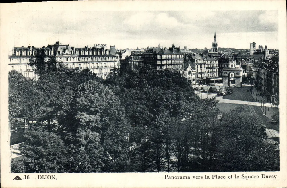 Dijon — Panorama em direção à Praça e ao Square Darcy — A Campanha — n°16 - Frente