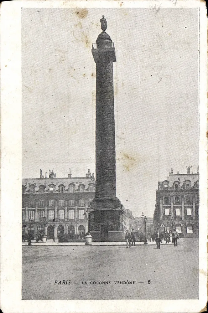 Paris — A Coluna Vendôme — 6 - Frente