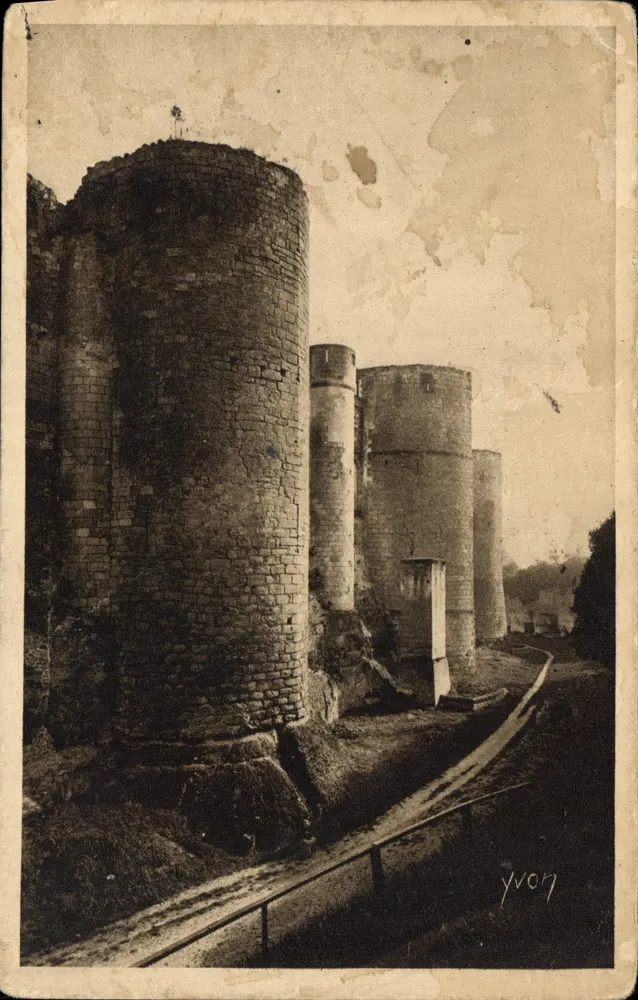 Schloss Loches — Westfassade — Édition d'Art YVON - Vorderseite