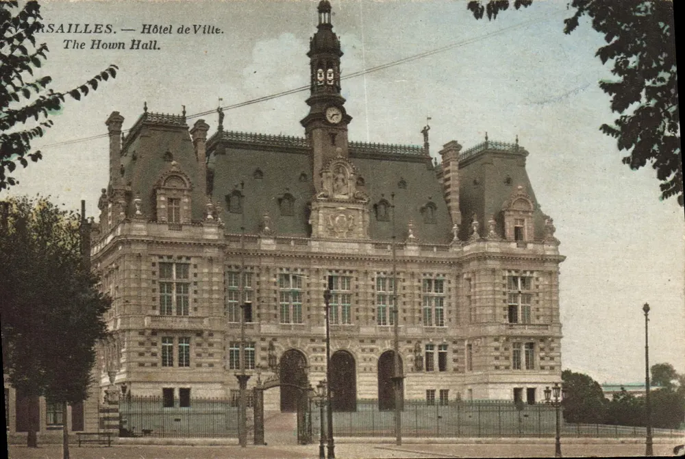 Versalhes — Hotel de Cidade. The Hown Hall. - Frente