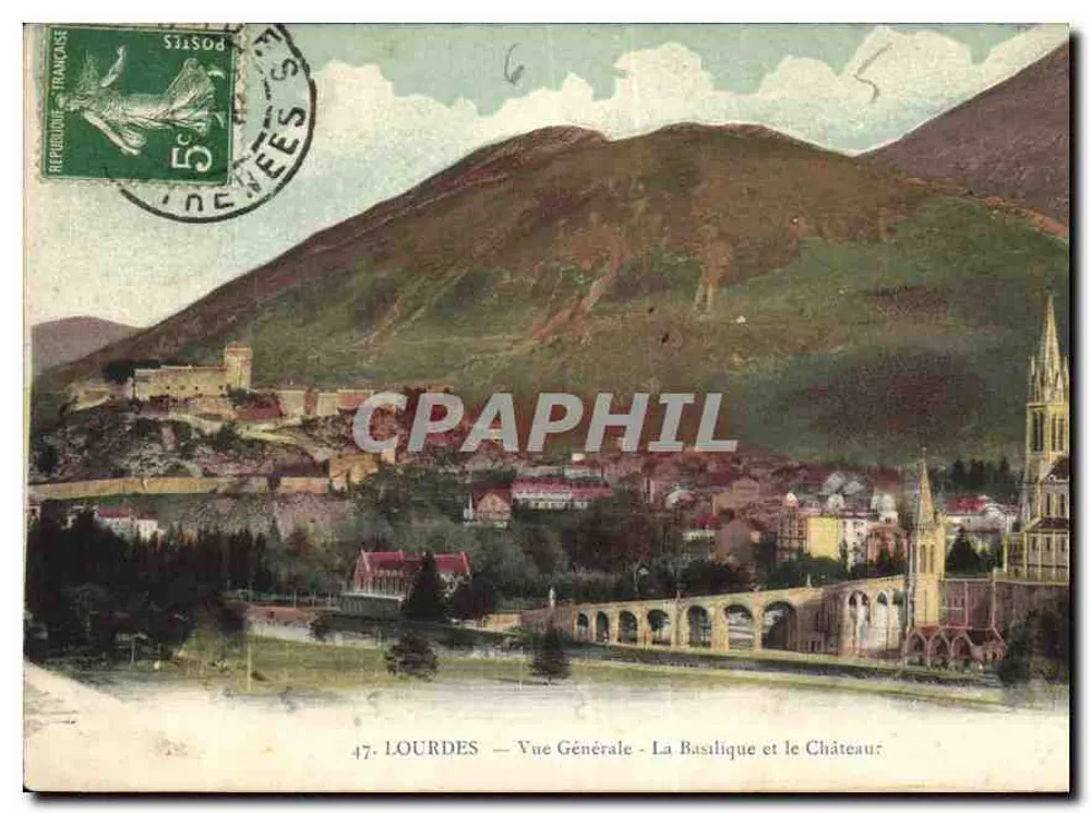 Lourdes — Allgemeiner Blick — Die Basilika und das Schloss - Vorderseite