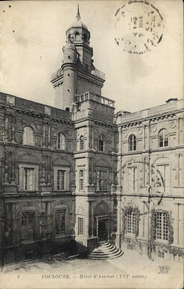 Toulouse — Hotel d'Assézat (século XVI) — ND Fot. - Frente