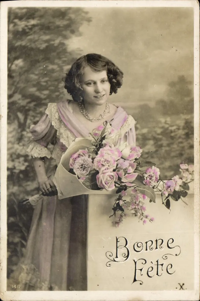 Junge Frau mit Rosenstrauß — Frohe Geburtstagskarte — Foto 14B, Serie X - Vorderseite