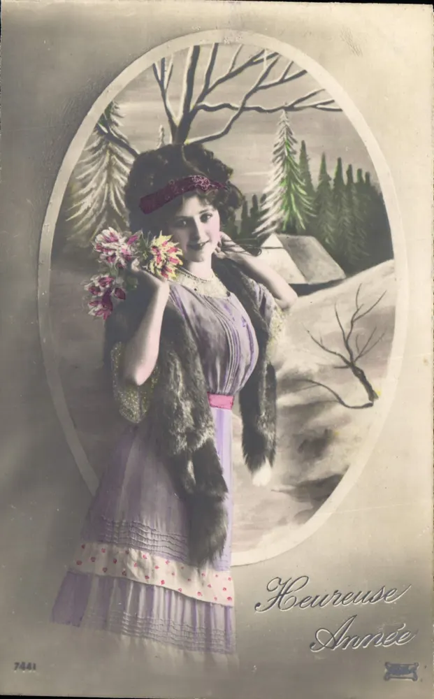 Mulher em vestido roxo e pele de animal — paisagem invernal — editor J.C. Paris, n° 7441 - Frente